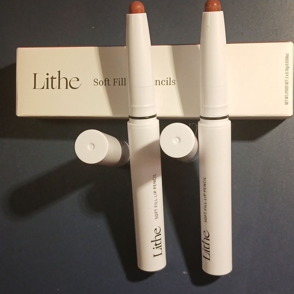 LITHE 2-Pack Soft Fill Lip Pencil Duo DUSK & SCARLET